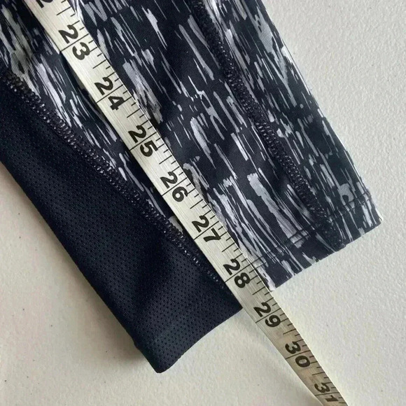 Nike Power Graphics Running Womens Cropped Leggings Black Size M Dri Fit Stretch - Picture 9 of 10